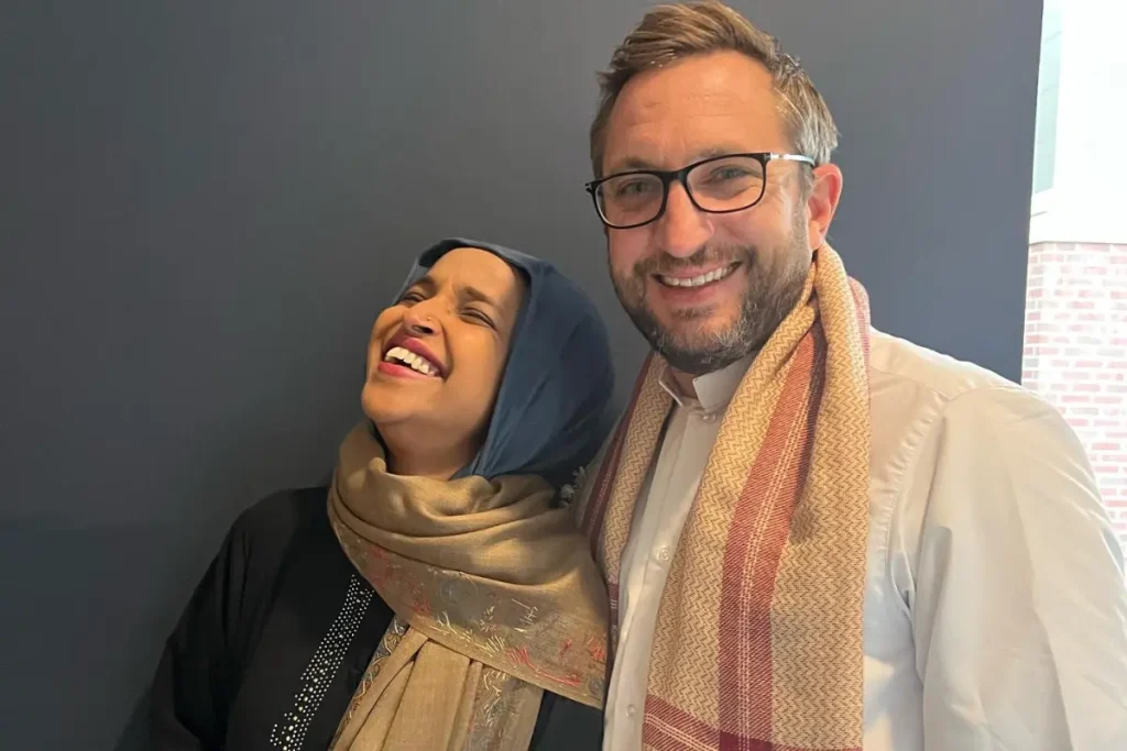 الهان عمر و همسرش