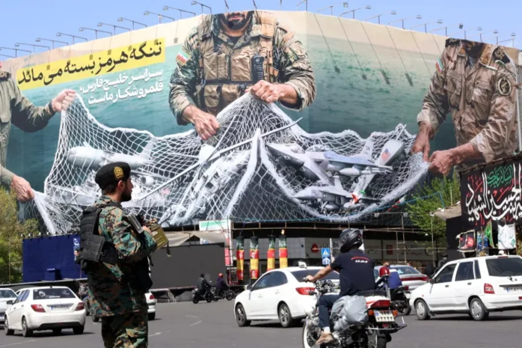 هشدار سفیر سابق ایران در فرانسه درباره تداوم وضعیت جنگی و بسته ماندن تنگه هرمز