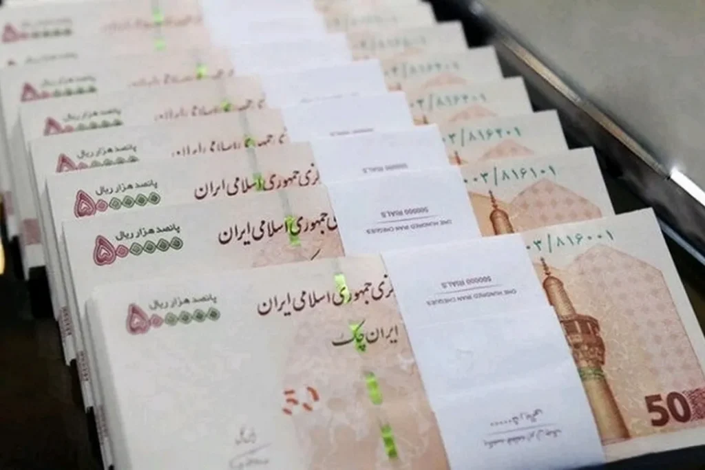 افزایش حقوق کارکنان دولت از فروردین ماه اعمال می‌شود