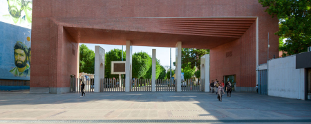 تردد دانشجویان،‌ فارغ‌التحصیلان و اساتید در دانشگاه شریف ممنوع شد