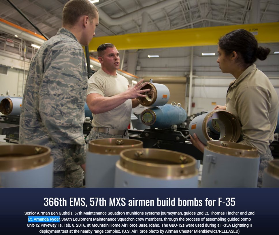 وسایل به جا مانده از سربازان آمریکا