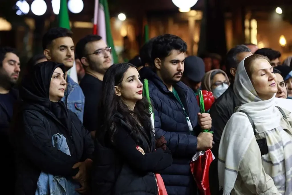 تولیت آستان قدس: به بانوان بدحجاب حاضر در تجمعات باید خوش‌آمد گفت