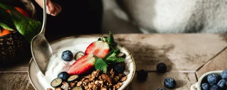 از ماست یونانی تا پروبیوتیک و پروتئینی؛ کدام نوع برای کاهش وزن بهتر است؟