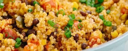 طرز پخت کینوا به جای برنج؛ از مواد لازم تا نکات مهم درباره سرو و نگهداری