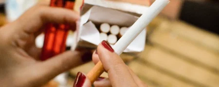 آمار نگران‌کننده از افزایش ۱۳۵ درصدی مصرف دخانیات در میان دختران نوجوان ایرانی