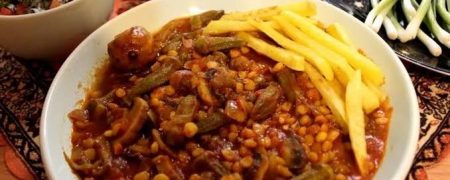 طرز تهیه خورشت بامیه جا افتاده و مجلسی + راز لیز نشدن بامیه