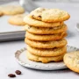 طرز تهیه شیرینی کشمشی خانگی؛ ترد و بازاری به روش قنادی