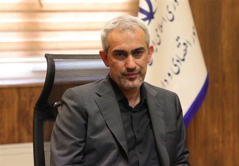 وزیر امور اقتصادی و دارایی