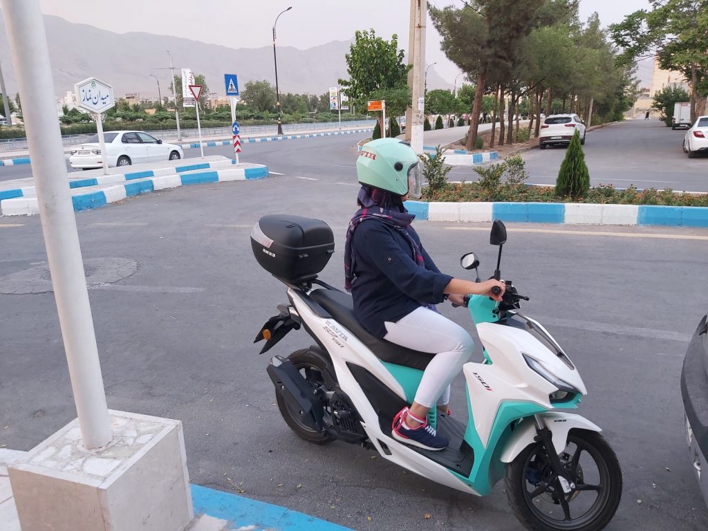 گواهینامه موتور برای بانوان