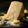 پنیر پارمزان؛ خوراکی غافلگیرکننده‌ای که پروتئین بیشتری از تخم‌مرغ و ماست دارد