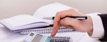 رشد ۱۴۰ درصدی مالیات اصناف؛ مردم پولدارتر شدند یا دولت از تورم مالیات می‌گیرد؟