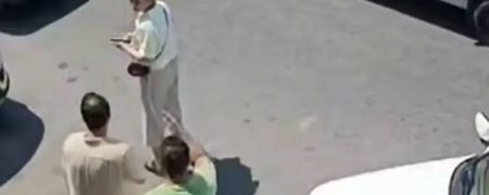 درگیری یک مرد با دو زن در گیلان که در ساعات اخیر وایرال شده است + ویدیو