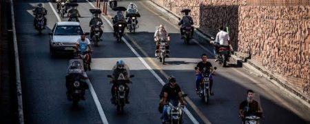 تهران در تسخیر موتورسیکلت‌ها؛ تصویری از پایتخت که حال‌وهوای بمبئی را تداعی می‌کند