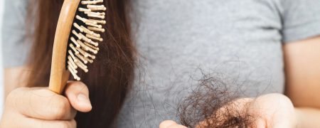 درمان ریزش مو خانگی تا کجا جواب می‌دهد؟ از رزماری تا روغن کرچک برای مو و ابرو