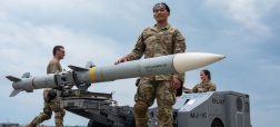 قرارداد ۲۱ میلیارد دلاری Raytheon تولید موشک AMRAAM را سالانه دو برابر می‌کند