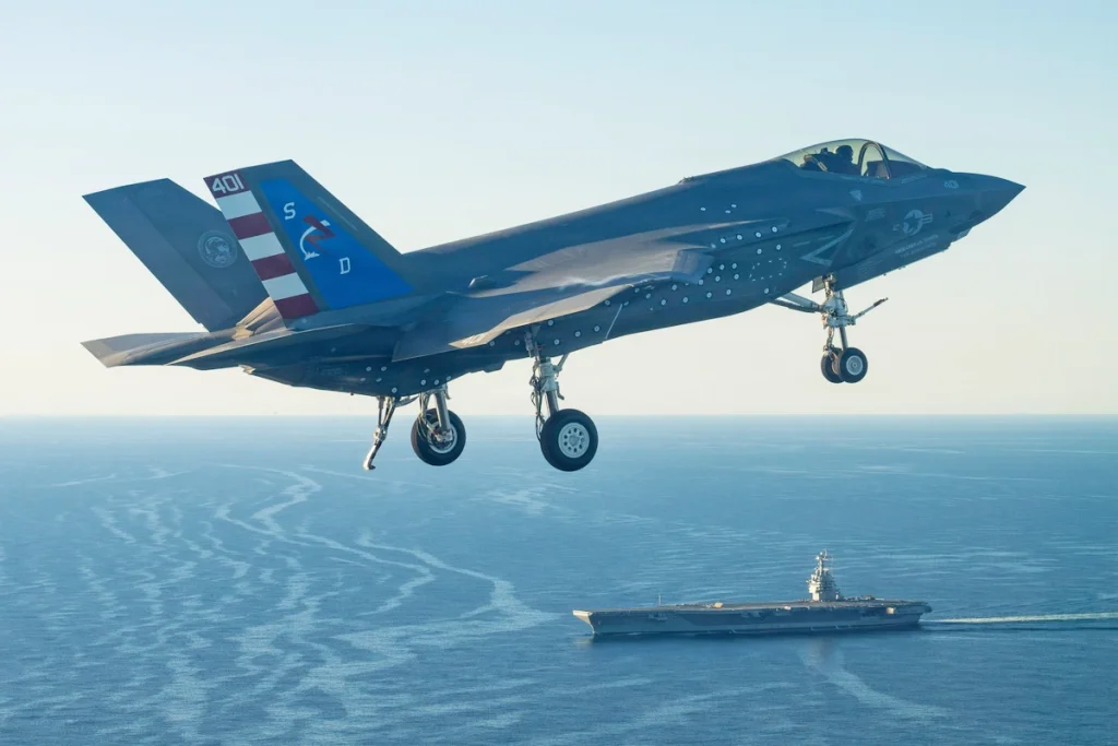 جنگنده F-35C برای نخستین بار روی ناو هواپیمابر جان اف. کندی آمریکا فرود آمد + ویدیو