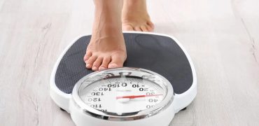 بهترین زمان وزن کشی بدن؛ نکاتی برای اندازه‌گیری دقیق وزن به همراه تفسیر نتایج آن