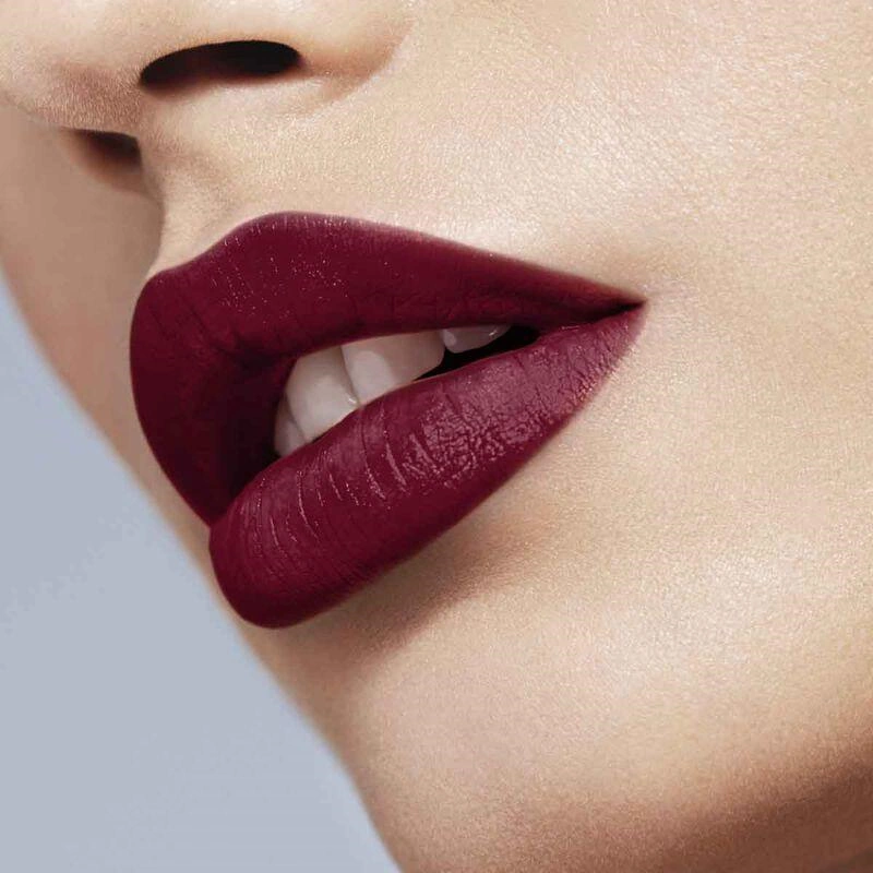 آرایش پاییزی با رژلب زرشکی