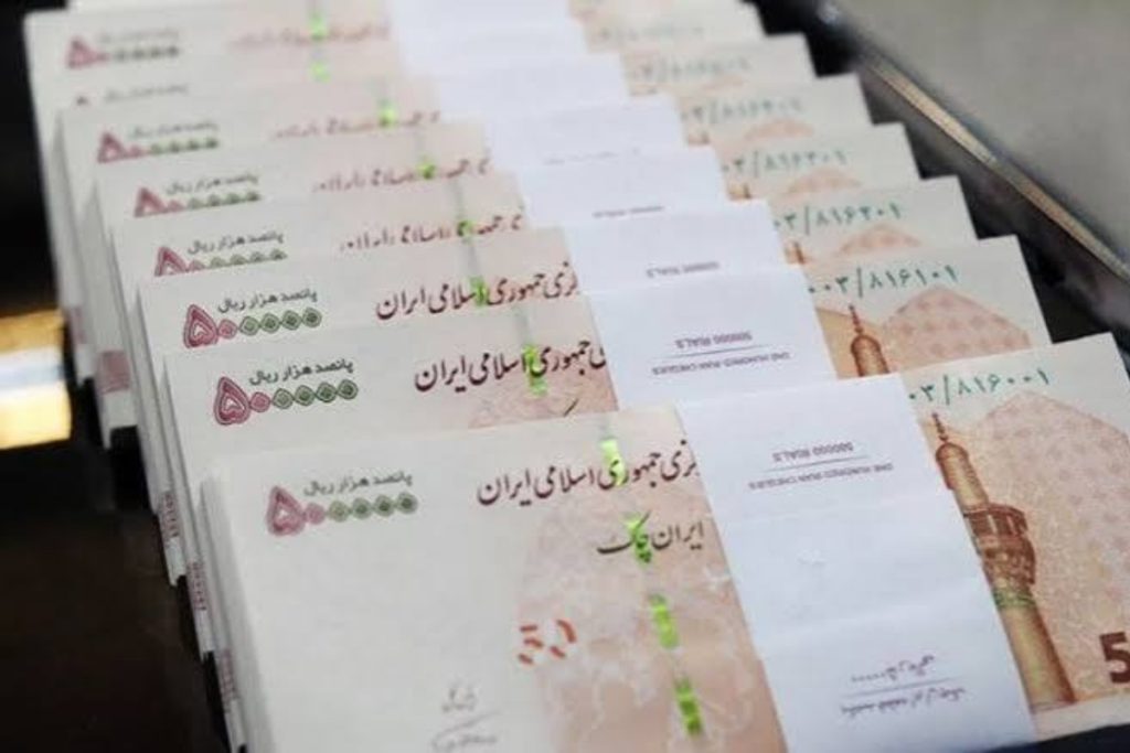 دیوان محاسبات کشور از تخلف پرداخت حقوق نجومی به ۱۹ هزار کارمند دولت خبر داد