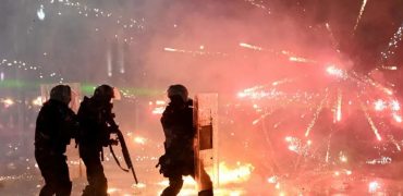 شب دیگری از آشوب در اروپا؛ معترضان در فرانسه و ایتالیا به فروشگاه‌ها حمله کردند