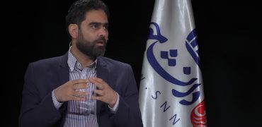پاسخ مجری صداوسیما به اظهارات امیرحسین ثابتی درباره پایان جنگ با مذاکره وایرال شد