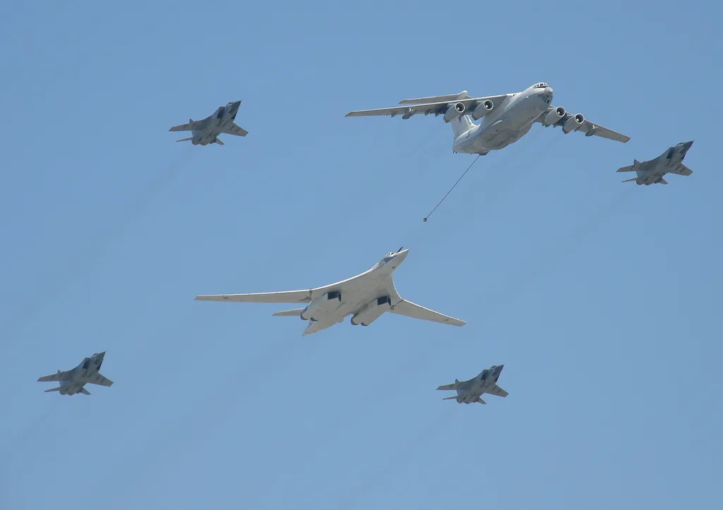 پرواز بمبافکن راهبردی Tu-160